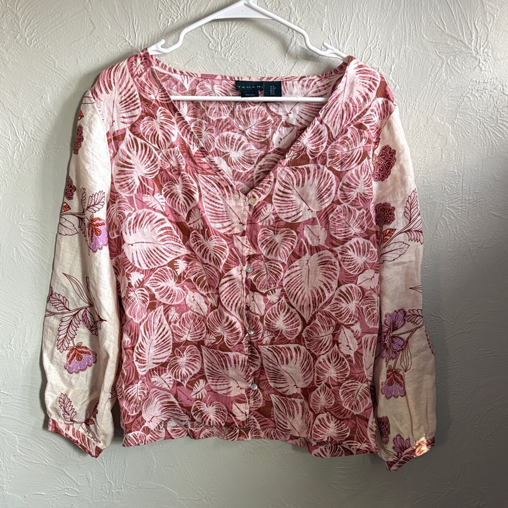 Tahari Pink and Cream Leaf Print V-Neck Button Blouse 100% linen